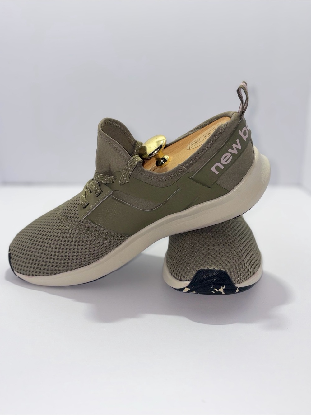 New Balance Women's Olive Green Knit Slip-On Sneakers Size 9.5 WNRGSOT1 B